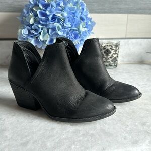 Steve Madden ankle booties size 7